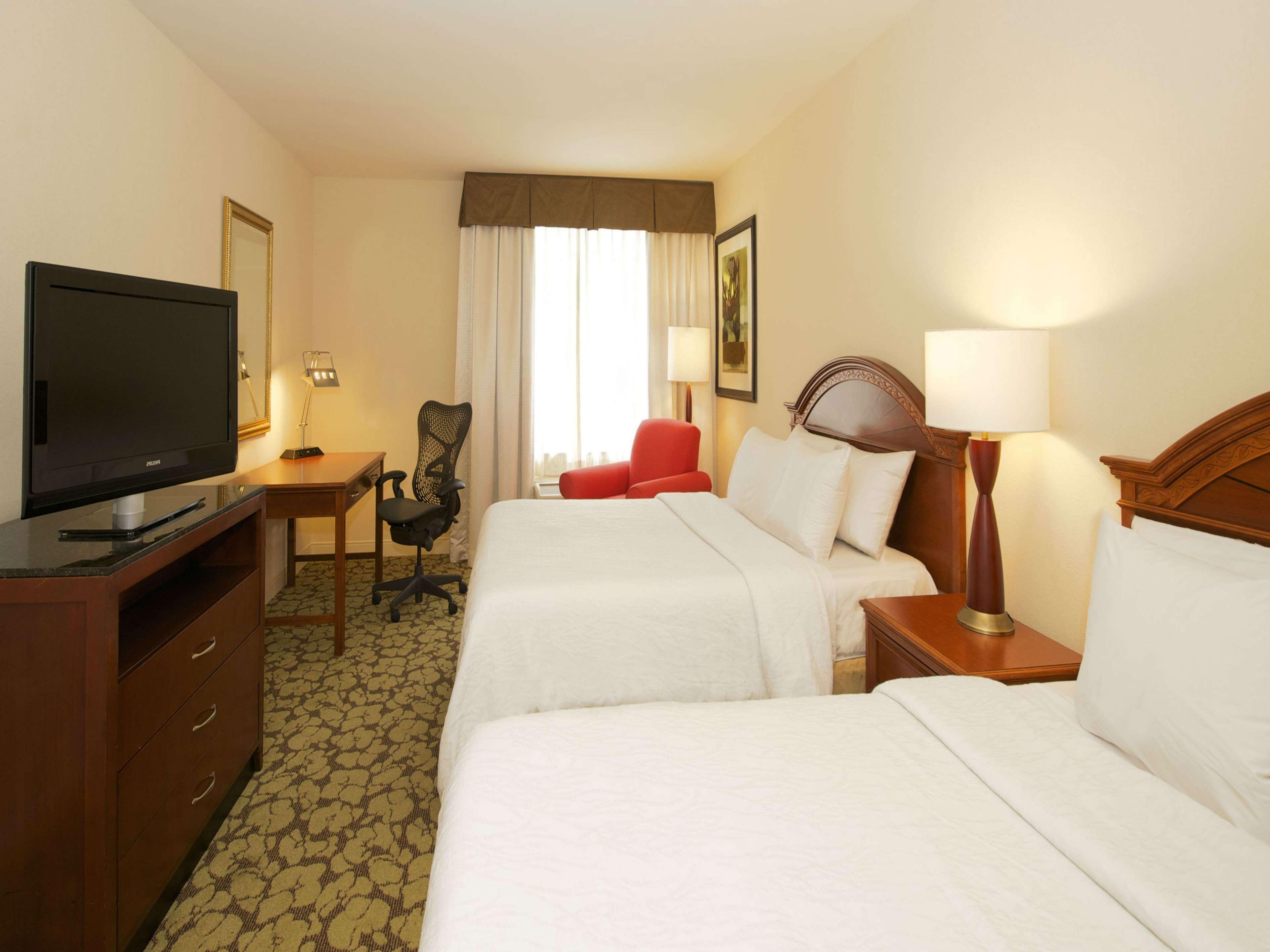 Hilton Garden Inn Virginia Beach Town Center Eksteriør bilde