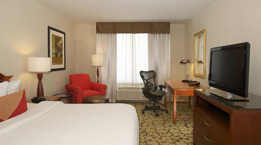 Hilton Garden Inn Virginia Beach Town Center Rom bilde